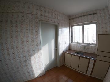 Alugar Apartamento / Padr&atilde;o em S&atilde;o Jos&eacute; do Rio Preto R$ 600,00 - Foto 14