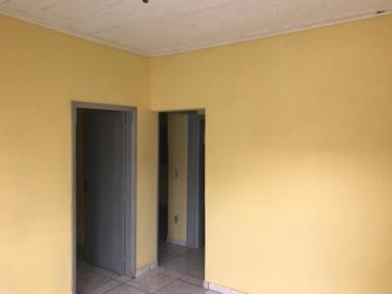 Alugar Casa / Padr&atilde;o em S&atilde;o Jos&eacute; do Rio Preto. apenas R$ 750,00