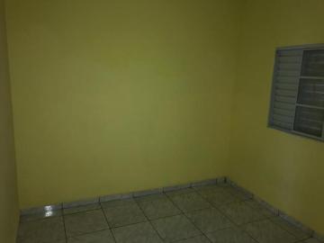 Alugar Casa / Padr&atilde;o em S&atilde;o Jos&eacute; do Rio Preto R$ 750,00 - Foto 4