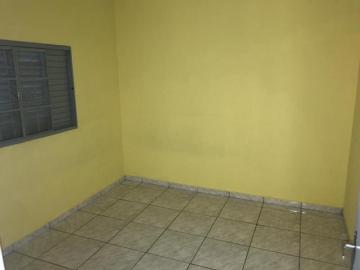 Alugar Casa / Padr&atilde;o em S&atilde;o Jos&eacute; do Rio Preto R$ 750,00 - Foto 2
