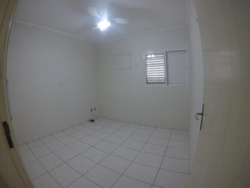 Alugar Apartamento / Padr&atilde;o em S&atilde;o Jos&eacute; do Rio Preto R$ 1.005,00 - Foto 3