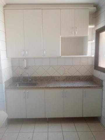 Alugar Apartamento / Padr&atilde;o em S&atilde;o Jos&eacute; do Rio Preto R$ 1.500,00 - Foto 3