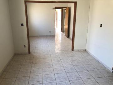 Alugar Casa / Padr&atilde;o em S&atilde;o Jos&eacute; do Rio Preto R$ 1.500,00 - Foto 3