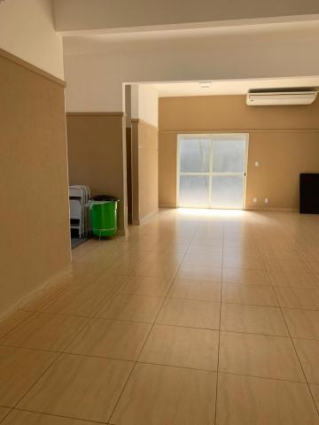 Alugar Apartamento / Padr&atilde;o em S&atilde;o Jos&eacute; do Rio Preto R$ 750,00 - Foto 11