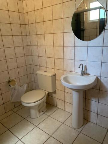 Alugar Apartamento / Padr&atilde;o em S&atilde;o Jos&eacute; do Rio Preto R$ 750,00 - Foto 23
