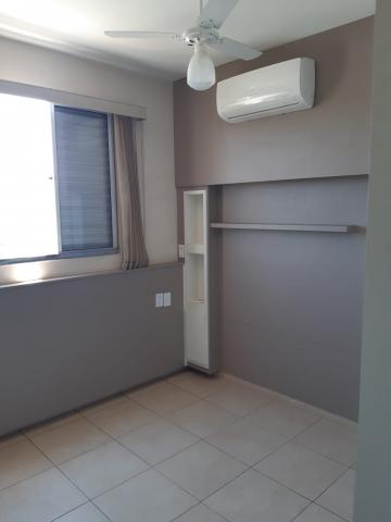 Alugar Apartamento / Padr&atilde;o em S&atilde;o Jos&eacute; do Rio Preto R$ 700,00 - Foto 7