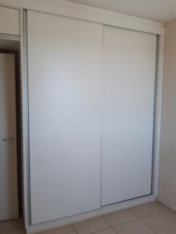 Alugar Apartamento / Padr&atilde;o em S&atilde;o Jos&eacute; do Rio Preto R$ 700,00 - Foto 11