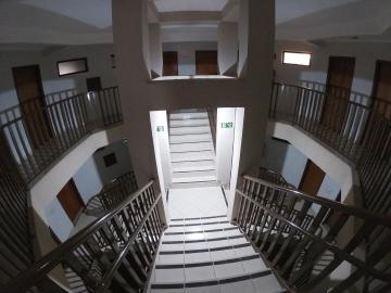Alugar Apartamento / Padr&atilde;o em S&atilde;o Jos&eacute; do Rio Preto R$ 1.250,00 - Foto 4