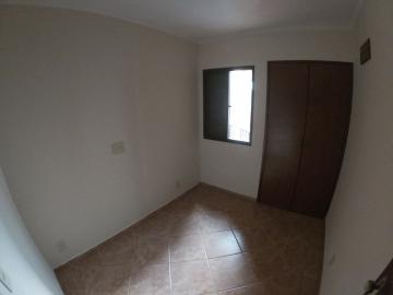 Alugar Apartamento / Padr&atilde;o em S&atilde;o Jos&eacute; do Rio Preto R$ 1.250,00 - Foto 15