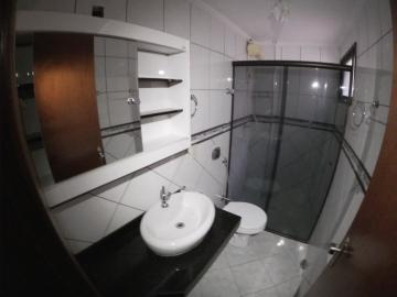 Alugar Apartamento / Padr&atilde;o em S&atilde;o Jos&eacute; do Rio Preto R$ 1.250,00 - Foto 24