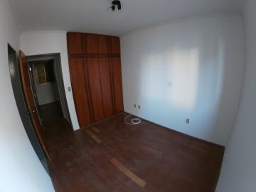 Alugar Apartamento / Padr&atilde;o em S&atilde;o Jos&eacute; do Rio Preto R$ 750,00 - Foto 26