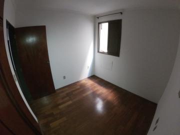 Alugar Apartamento / Padr&atilde;o em S&atilde;o Jos&eacute; do Rio Preto R$ 750,00 - Foto 32