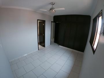 Alugar Apartamento / Padr&atilde;o em S&atilde;o Jos&eacute; do Rio Preto R$ 1.200,00 - Foto 11