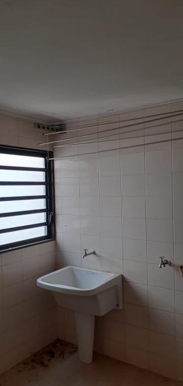 Alugar Apartamento / Padr&atilde;o em S&atilde;o Jos&eacute; do Rio Preto R$ 1.200,00 - Foto 11