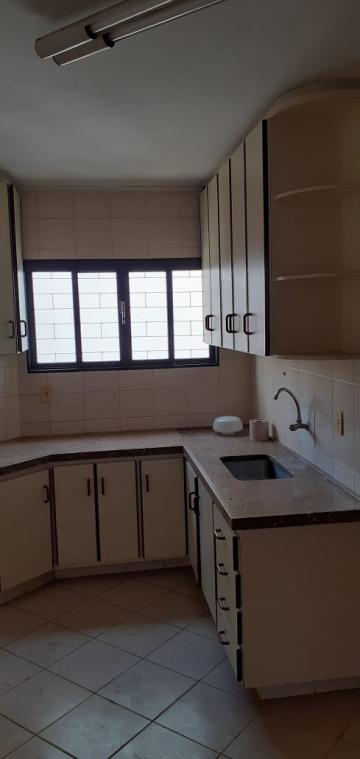 Alugar Apartamento / Padr&atilde;o em S&atilde;o Jos&eacute; do Rio Preto R$ 1.200,00 - Foto 15