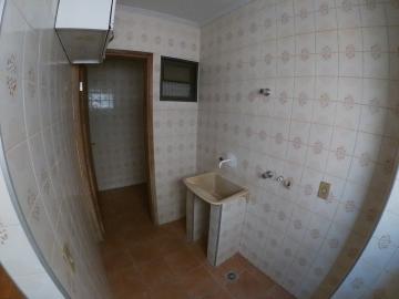 Alugar Apartamento / Padr&atilde;o em S&atilde;o Jos&eacute; do Rio Preto R$ 950,00 - Foto 5