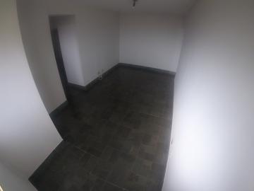 Alugar Apartamento / Padr&atilde;o em S&atilde;o Jos&eacute; do Rio Preto R$ 700,00 - Foto 2