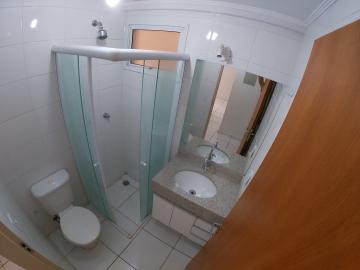 Alugar Apartamento / Padr&atilde;o em S&atilde;o Jos&eacute; do Rio Preto R$ 1.000,00 - Foto 15