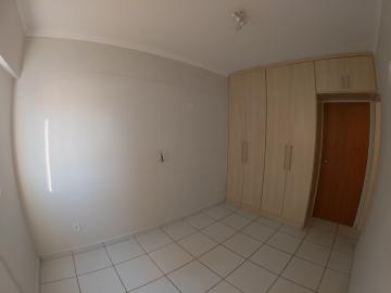 Alugar Apartamento / Padr&atilde;o em S&atilde;o Jos&eacute; do Rio Preto R$ 1.000,00 - Foto 18