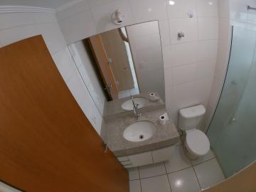 Alugar Apartamento / Padr&atilde;o em S&atilde;o Jos&eacute; do Rio Preto R$ 1.000,00 - Foto 19