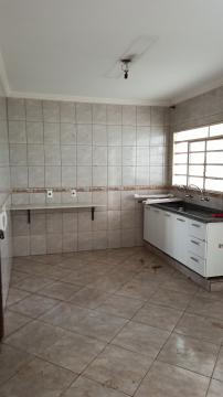 Alugar Casa / Padr&atilde;o em S&atilde;o Jos&eacute; do Rio Preto. apenas R$ 800,00
