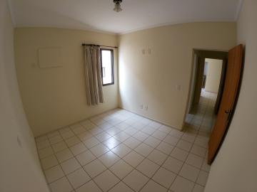 Alugar Apartamento / Padr&atilde;o em S&atilde;o Jos&eacute; do Rio Preto R$ 600,00 - Foto 14