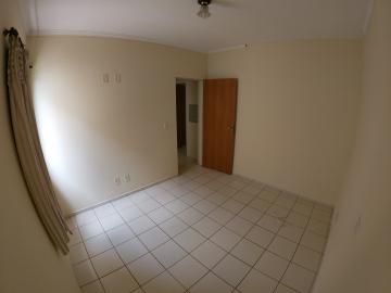 Alugar Apartamento / Padr&atilde;o em S&atilde;o Jos&eacute; do Rio Preto R$ 600,00 - Foto 15