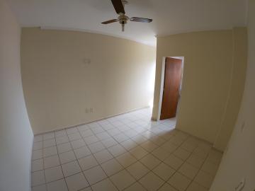 Alugar Apartamento / Padr&atilde;o em S&atilde;o Jos&eacute; do Rio Preto R$ 600,00 - Foto 16
