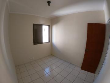 Alugar Apartamento / Padr&atilde;o em S&atilde;o Jos&eacute; do Rio Preto R$ 700,00 - Foto 20