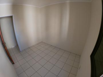 Alugar Apartamento / Padr&atilde;o em S&atilde;o Jos&eacute; do Rio Preto R$ 700,00 - Foto 21