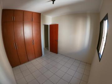 Alugar Apartamento / Padr&atilde;o em S&atilde;o Jos&eacute; do Rio Preto R$ 700,00 - Foto 22