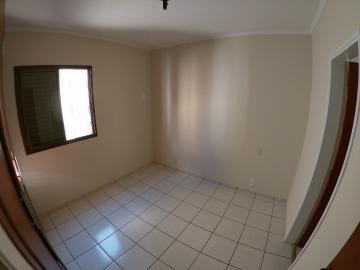 Alugar Apartamento / Padr&atilde;o em S&atilde;o Jos&eacute; do Rio Preto R$ 700,00 - Foto 25
