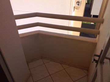 Alugar Apartamento / Padr&atilde;o em S&atilde;o Jos&eacute; do Rio Preto R$ 1.000,00 - Foto 2