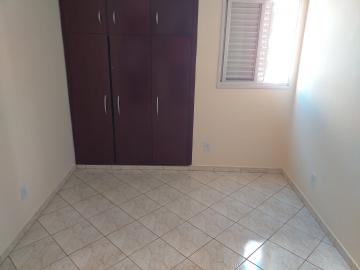 Alugar Apartamento / Padr&atilde;o em S&atilde;o Jos&eacute; do Rio Preto R$ 1.000,00 - Foto 6