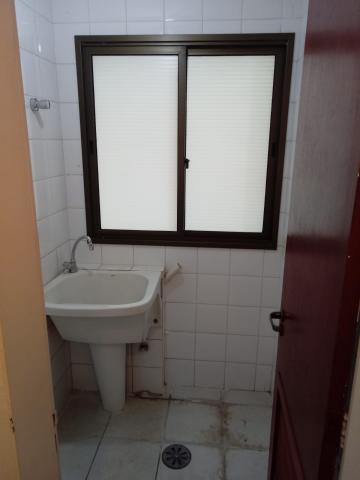 Alugar Apartamento / Padr&atilde;o em S&atilde;o Jos&eacute; do Rio Preto R$ 1.250,00 - Foto 11