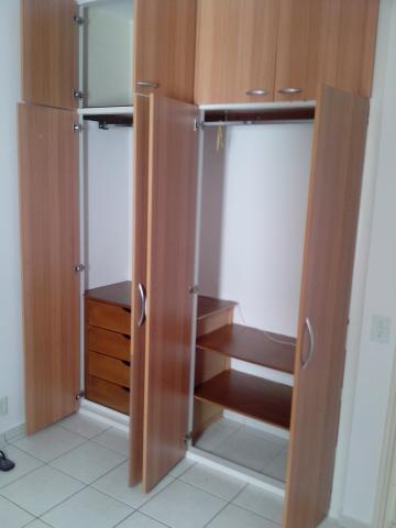 Alugar Apartamento / Padr&atilde;o em S&atilde;o Jos&eacute; do Rio Preto R$ 1.250,00 - Foto 4