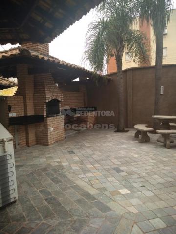 Alugar Apartamento / Padr&atilde;o em S&atilde;o Jos&eacute; do Rio Preto R$ 1.250,00 - Foto 19