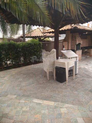 Alugar Apartamento / Padr&atilde;o em S&atilde;o Jos&eacute; do Rio Preto R$ 1.250,00 - Foto 20