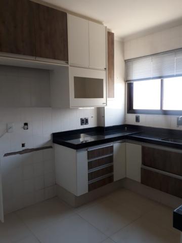 Alugar Apartamento / Padr&atilde;o em S&atilde;o Jos&eacute; do Rio Preto R$ 1.900,00 - Foto 29
