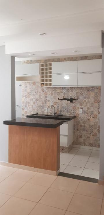 Alugar Apartamento / Padr&atilde;o em S&atilde;o Jos&eacute; do Rio Preto R$ 870,00 - Foto 2
