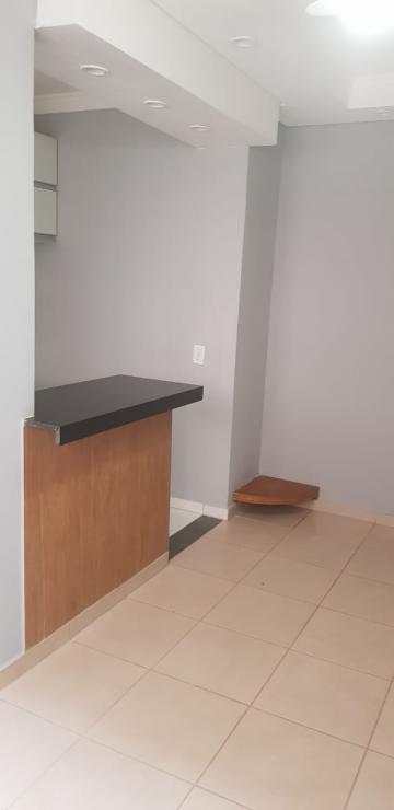 Alugar Apartamento / Padr&atilde;o em S&atilde;o Jos&eacute; do Rio Preto R$ 870,00 - Foto 6