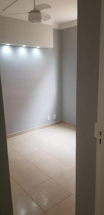 Alugar Apartamento / Padr&atilde;o em S&atilde;o Jos&eacute; do Rio Preto R$ 870,00 - Foto 11
