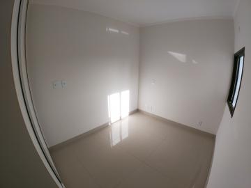 Alugar Apartamento / Padr&atilde;o em S&atilde;o Jos&eacute; do Rio Preto R$ 2.200,00 - Foto 11