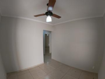 Alugar Casa / Padr&atilde;o em S&atilde;o Jos&eacute; do Rio Preto R$ 1.000,00 - Foto 3