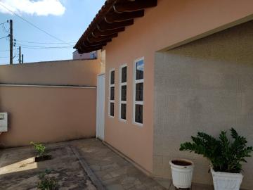 Comprar Casa / Padr&atilde;o em Mirassol R$ 440.000,00 - Foto 2