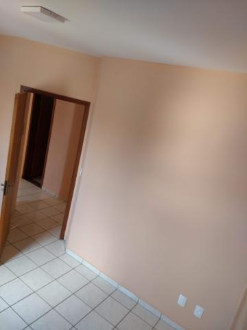 Alugar Apartamento / Padr&atilde;o em S&atilde;o Jos&eacute; do Rio Preto R$ 700,00 - Foto 7