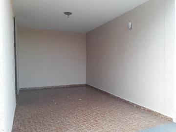 Alugar Casa / Padr&atilde;o em S&atilde;o Jos&eacute; do Rio Preto R$ 1.200,00 - Foto 3