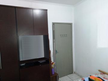 Alugar Apartamento / Padr&atilde;o em S&atilde;o Jos&eacute; do Rio Preto R$ 800,00 - Foto 4