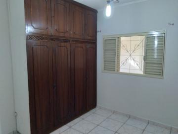 Alugar Casa / Padr&atilde;o em S&atilde;o Jos&eacute; do Rio Preto R$ 1.750,00 - Foto 12