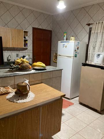 Comprar Casa / Padr&atilde;o em Guapia&ccedil;u R$ 800.000,00 - Foto 17